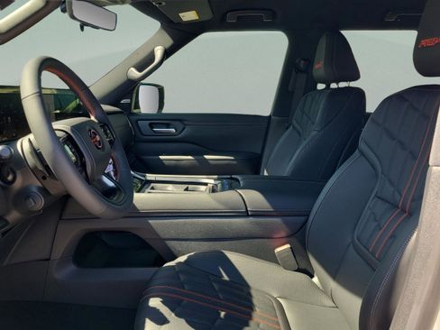 New 2025 Nissan Armada PRO-4X image 25