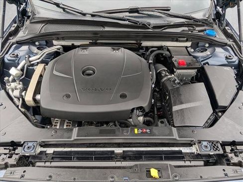 Used 2020 Volvo S60 T5 Momentum image 23