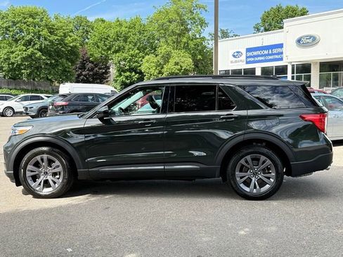 Used 2023 Ford Explorer XLT w/ Equipment Group 202A AWD/4WD image 9