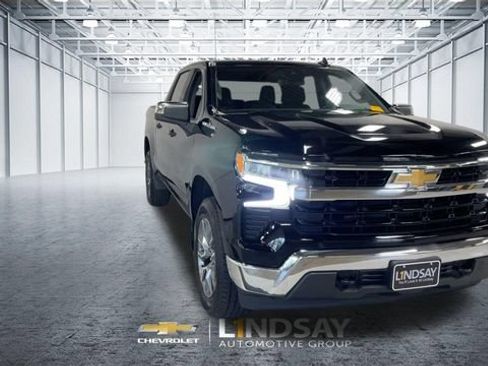 Used 2024 Chevrolet Silverado 1500 LT AWD/4WD image 4