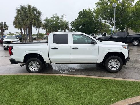 Used 2024 Chevrolet Colorado W/T image 3