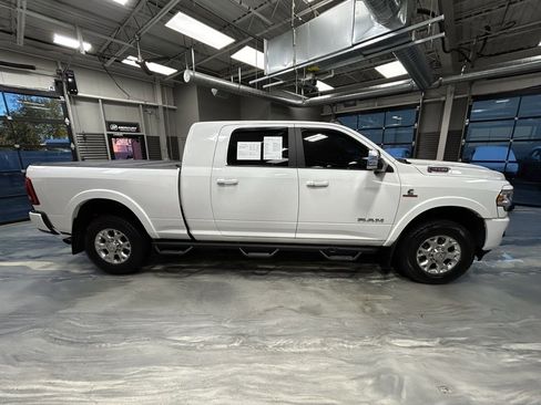 Used 2020 RAM 3500 Laramie image 33