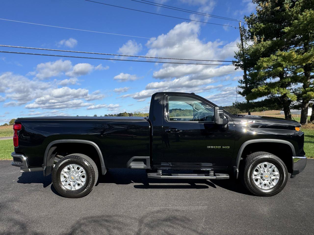 Used 2024 Chevrolet Silverado 3500 LT w/ Convenience Package AWD/4WD image 7