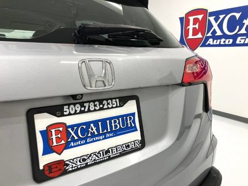 Used 2018 Honda HR-V LX image 14