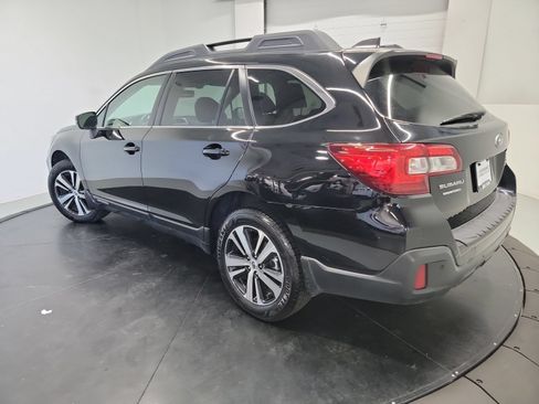 Used 2018 Subaru Outback 3.6R Limited AWD/4WD image 6