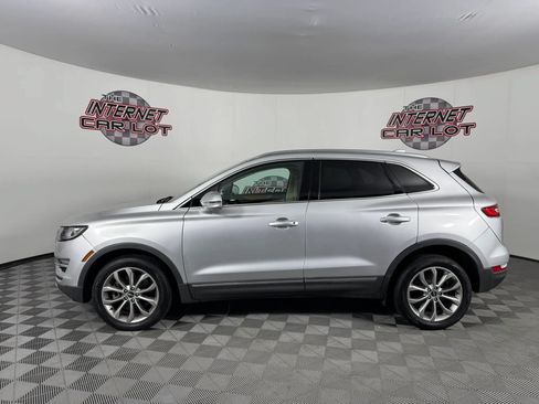 Used 2019 Lincoln MKC Select w/ Select Plus Package AWD/4WD image 4