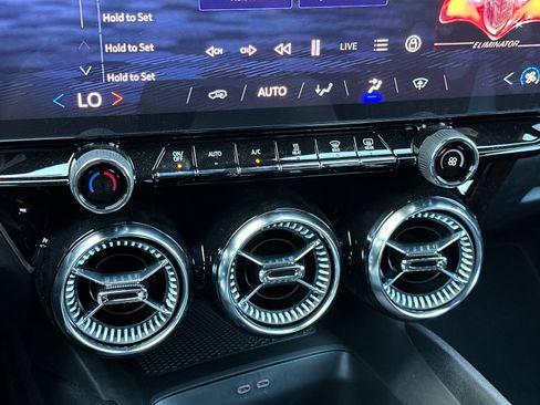 New 2025 Chevrolet Blazer EV LT image 24