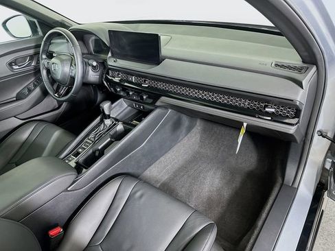 Certified 2025 Honda Accord Sport image 31