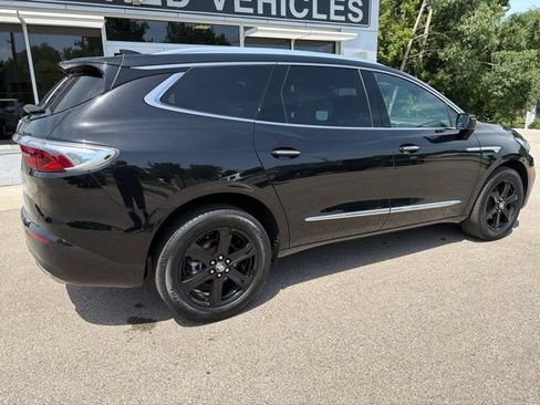 Used 2024 Buick Enclave Essence w/ Experience Buick Package AWD/4WD image 3