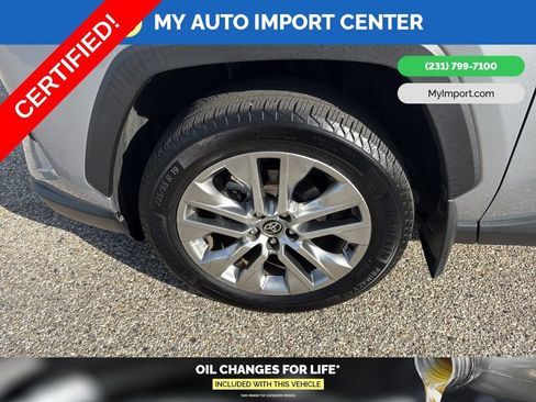 Used 2024 Toyota RAV4 XLE Premium image 8