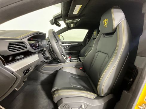 Used 2022 Lamborghini Urus image 16