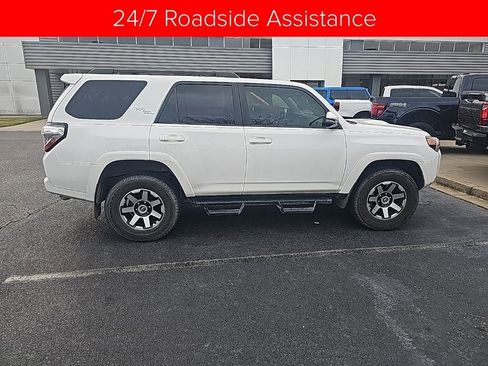 Used 2023 Toyota 4Runner TRD Off-Road Premium image 5
