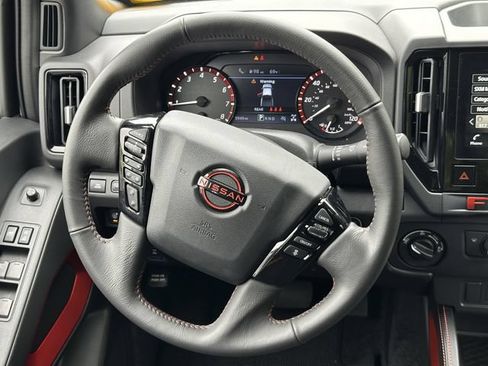 Certified 2025 Nissan Frontier PRO-4X AWD/4WD image 25