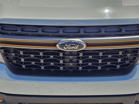 Used 2024 Ford Maverick Tremor w/ Tremor Off-Road Package AWD/4WD image 7