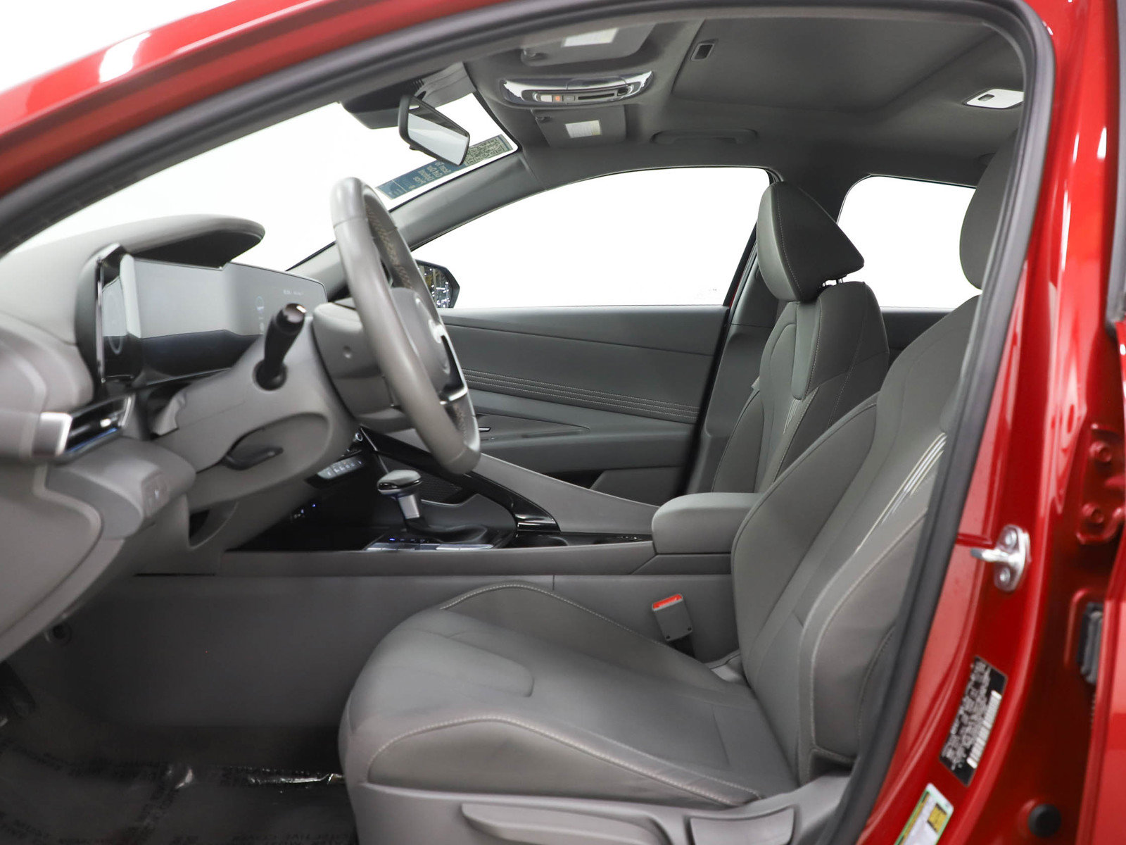 Used 2025 Hyundai Elantra SEL FWD image 19
