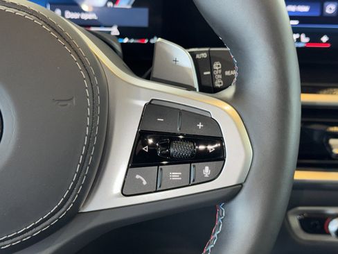 Certified 2025 BMW X5 M60i image 23