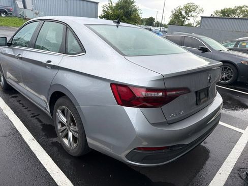 Used 2024 Volkswagen Jetta SE FWD image 7