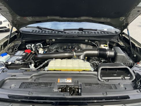 Used 2025 Ford Expedition Tremor AWD/4WD image 29