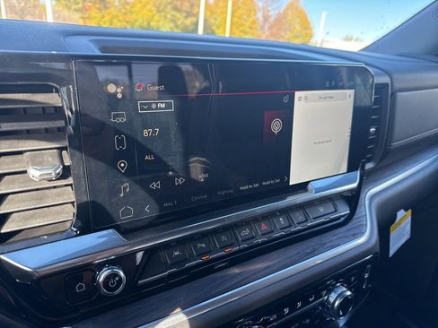 New 2026 GMC Sierra 1500 SLT image 12