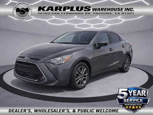 Used 2020 Toyota Yaris LE image 1