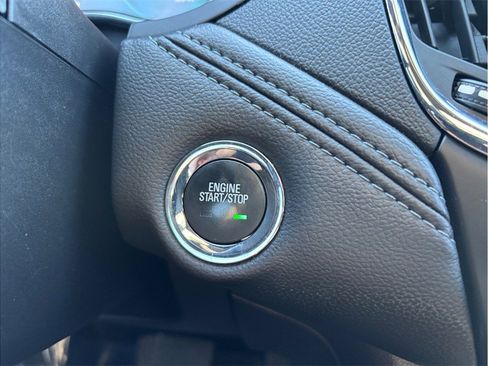 Used 2018 Chevrolet Cruze Premier w/ RS Package image 22