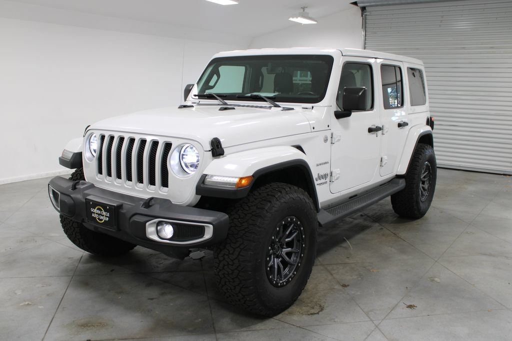 Used 2018 Jeep Wrangler Unlimited Sahara AWD/4WD image 4
