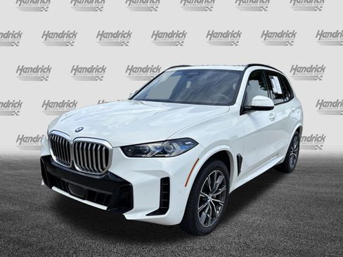 Used 2024 BMW X5 sDrive40i w/ M Sport Package RWD image 5