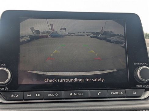 Used 2023 Nissan Rogue SV image 22