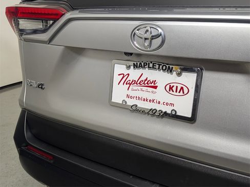 Used 2023 Toyota RAV4 LE image 8