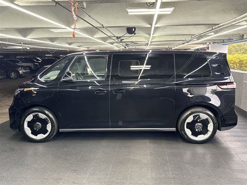 New 2025 Volkswagen ID. Buzz Pro S image 16