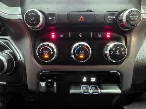 Used 2023 RAM 1500 Big Horn AWD/4WD image 36