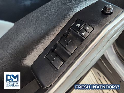 Used 2022 Toyota Highlander XLE image 31