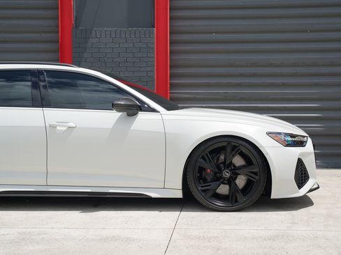 Used 2022 Audi RS 6 AWD/4WD image 15