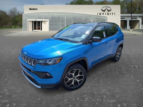 Used 2025 Jeep Compass Limited image 33