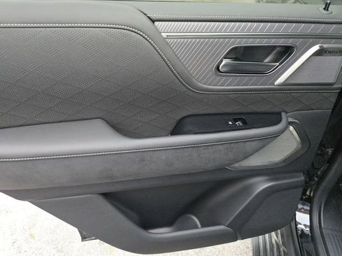 New 2025 INFINITI QX80 Autograph image 10