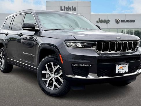 New 2025 Jeep Grand Cherokee L Limited w/ Luxury Tech Group II image 28