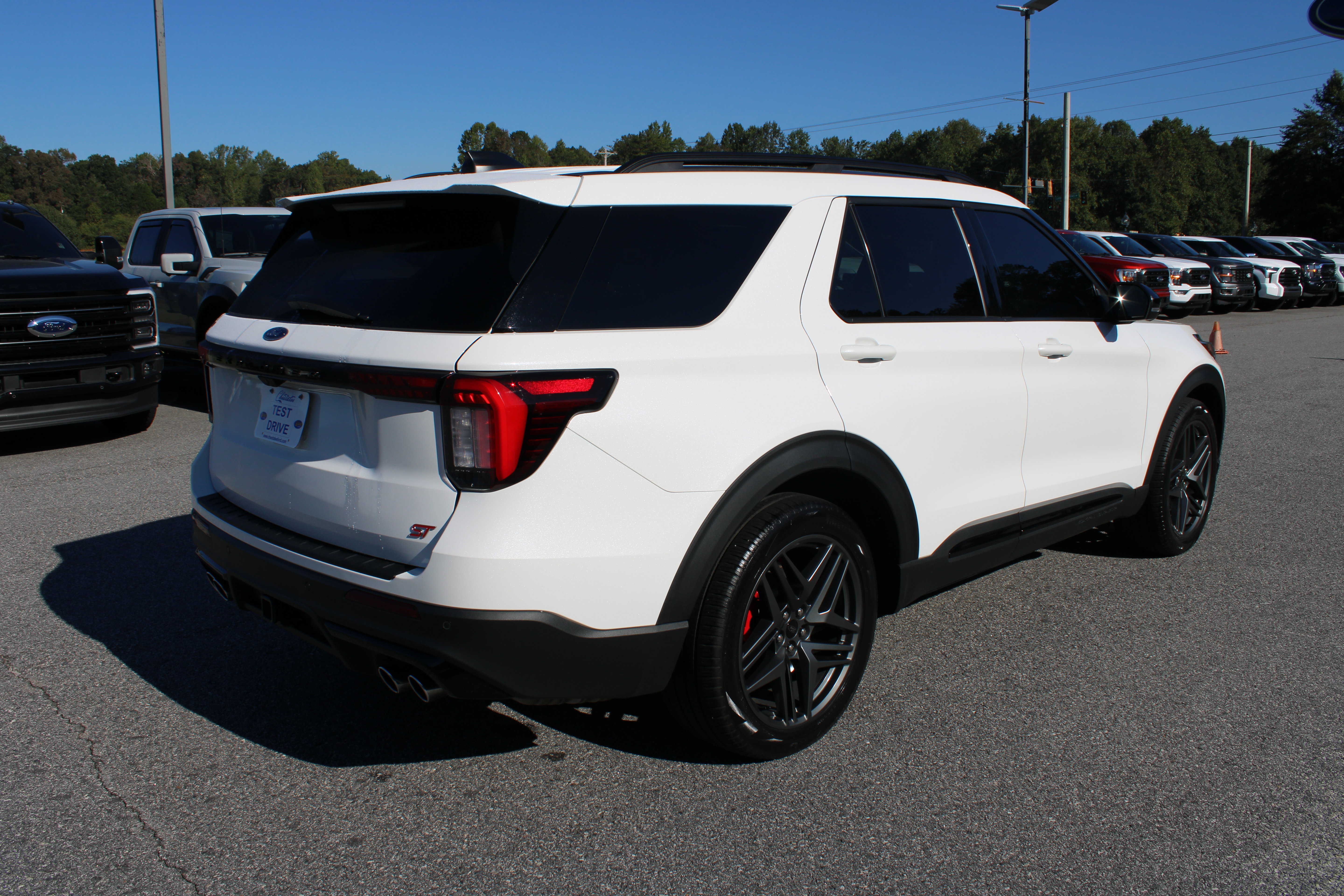 Used 2025 Ford Explorer ST w/ Sun And Sound Package AWD/4WD image 6