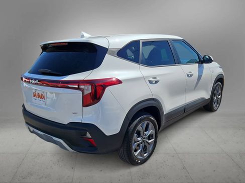 Used 2024 Kia Seltos LX AWD/4WD image 14