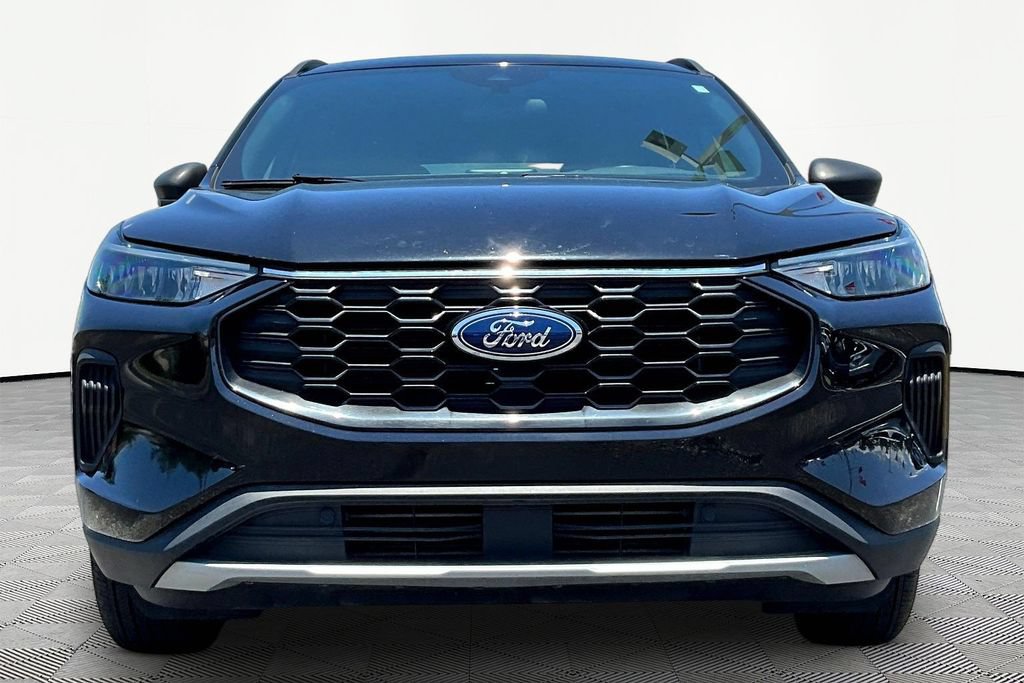 Used 2025 Ford Escape ST-Line FWD image 2