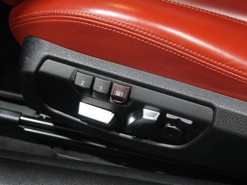 Used 2019 BMW M4 Convertible w/ Executive Package image 23