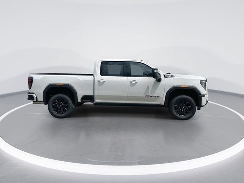 New 2026 GMC Sierra 2500 AT4 w/ AT4 Premium Plus Package AWD/4WD image 9