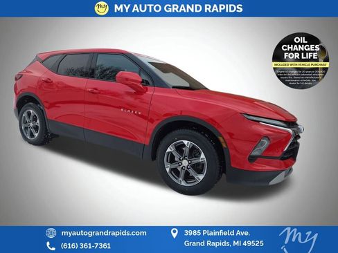 Used 2023 Chevrolet Blazer LT image 1