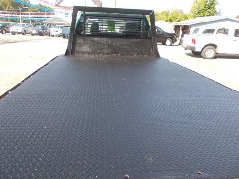 Used 2011 Ford F550 4x4 Regular Cab Super Duty w/ Payload Upgrade Pkg image 16
