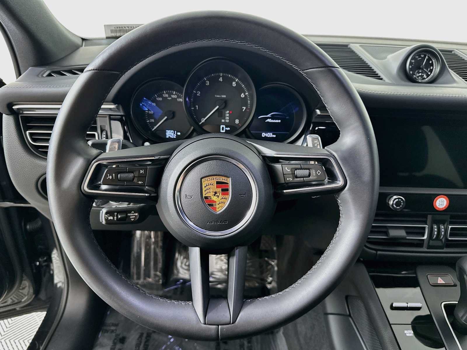 Certified 2026 Porsche Macan AWD/4WD image 14
