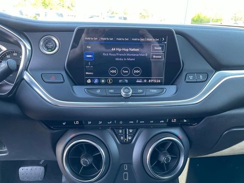 Used 2019 Chevrolet Blazer LT FWD image 21