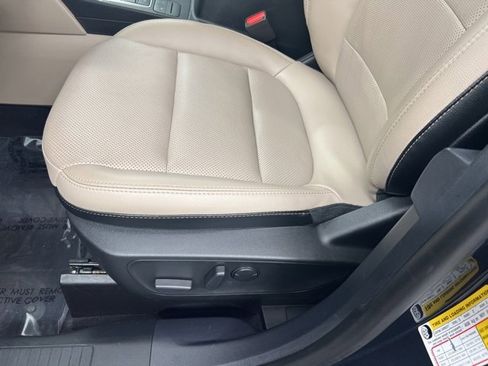 Used 2022 Ford Escape SEL w/ Technology Package image 14