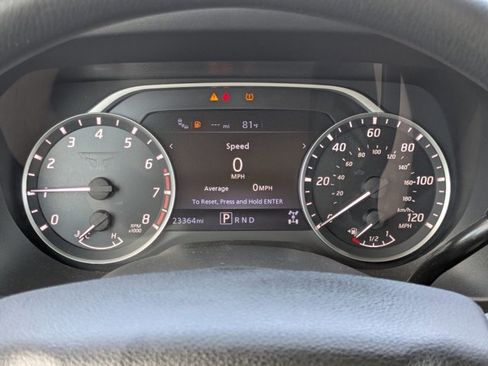 Used 2024 Nissan Titan SV AWD/4WD image 10