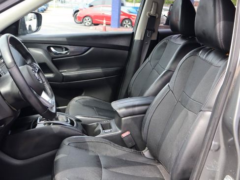 Used 2017 Nissan Rogue SL w/ SL Premium Package FWD image 10