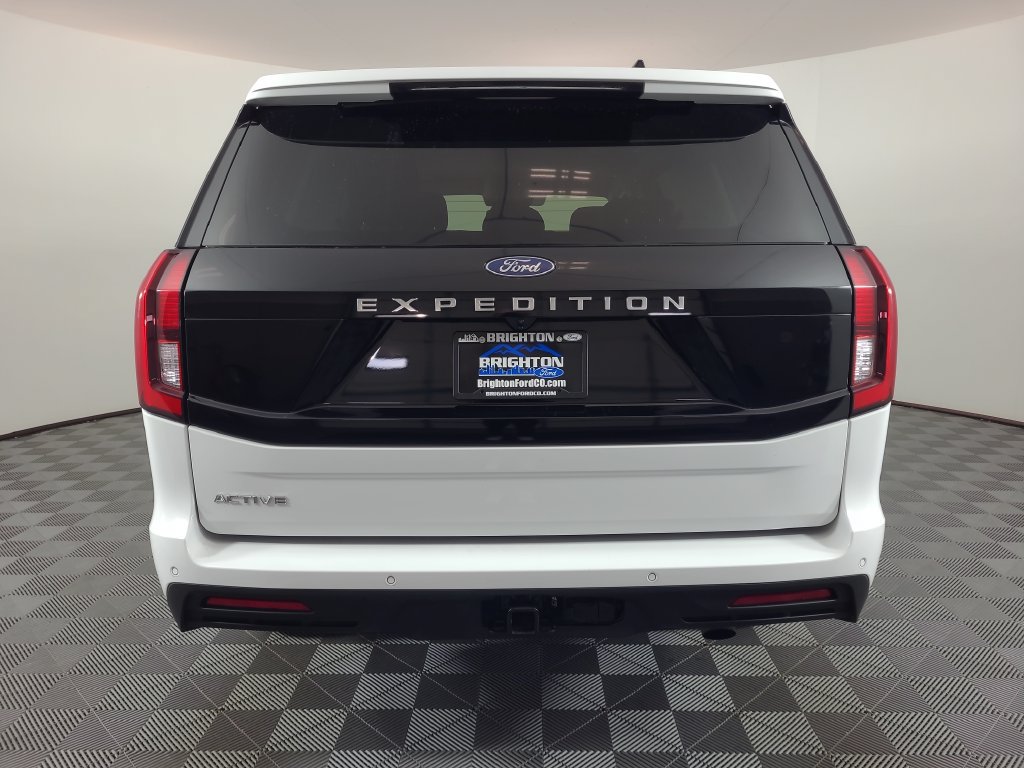Used 2025 Ford Expedition Active AWD/4WD image 4