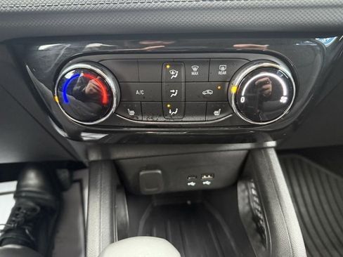 Used 2024 Chevrolet TrailBlazer LT w/ LT Cold Weather Package image 26